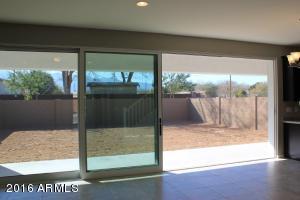 841 E Gary Ln, Phoenix, AZ 85042 photo 8