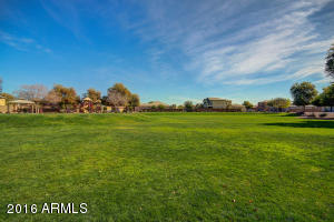 9357 W Milkweed Loop, Phoenix, AZ 85037 photo 28