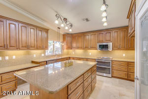 526 E Sage Brush St, Gilbert, AZ 85296 photo 9