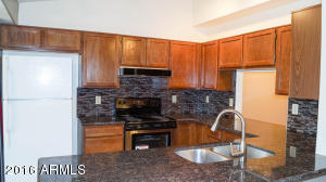 526 S Jacob St, Gilbert, AZ 85296 photo 2