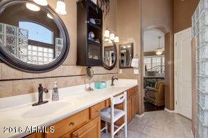 3951 E Wildhorse Dr, Gilbert, AZ 85297 photo 20