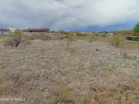 20166 E Sierra Dr, Mayer, AZ 86333 photo 3