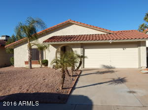 2126 E Gelding Dr, Phoenix, AZ 85022 photo 1