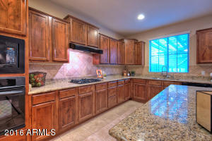 3984 E Hummingbird Ln, Phoenix, AZ 85050 photo 11