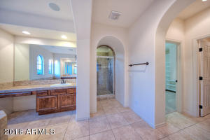 3984 E Hummingbird Ln, Phoenix, AZ 85050 photo 27