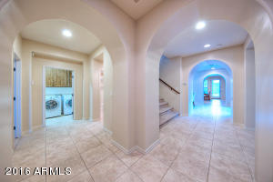 3984 E Hummingbird Ln, Phoenix, AZ 85050 photo 3