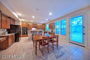 3984 E Hummingbird Ln, Phoenix, AZ 85050 photo 8