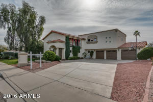 3011 E Winchcomb Dr, Phoenix, AZ 85032 photo 2