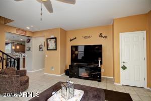 2996 E Meadowview Dr, Gilbert, AZ 85298 photo 5