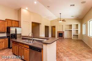 2007 E Gwen St, Phoenix, AZ 85042 photo 2