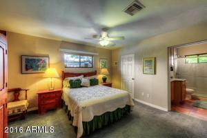 1014 E Denton Ln, Phoenix, AZ 85014 photo 5