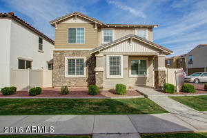 904 S Wallrade Ln, Gilbert, AZ 85296 photo 1
