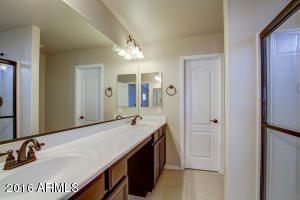 904 S Wallrade Ln, Gilbert, AZ 85296 photo 27