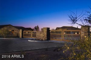 2320 N Steele Cir, Mesa, AZ 85207 photo 2