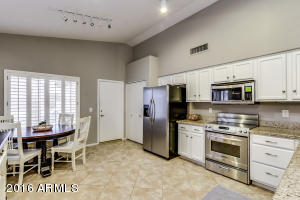 3040 E Millbrae Ln, Gilbert, AZ 85234 photo 7