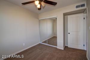 4139 E Pleasant Ln, Phoenix, AZ 85042 photo 18