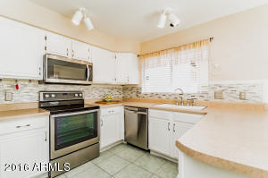3150 E Wahalla Ln, Phoenix, AZ 85050 photo 1