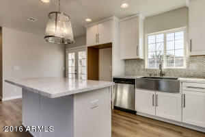 3535 E Piccadilly Rd, Phoenix, AZ 85018 photo 4