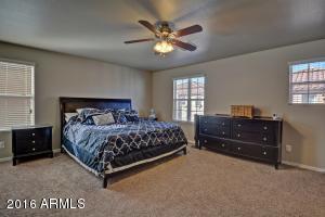 892 S Brewer Dr, Gilbert, AZ 85296 photo 13