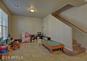 892 S Brewer Dr, Gilbert, AZ 85296 photo 3