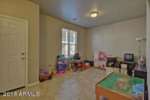 892 S Brewer Dr, Gilbert, AZ 85296 photo 2