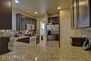 892 S Brewer Dr, Gilbert, AZ 85296 photo 6