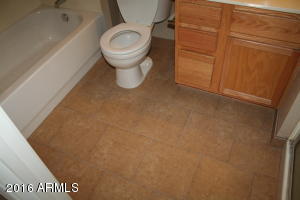 902 E Beth Dr, Phoenix, AZ 85042 photo 4