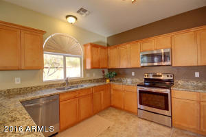 1204 E Graham Trl, Phoenix, AZ 85040 photo 16