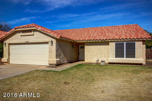 1468 E Tremaine Ave, Gilbert, AZ 85234 photo 1