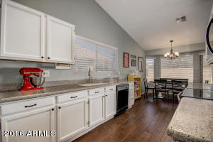 1468 E Tremaine Ave, Gilbert, AZ 85234 photo 5