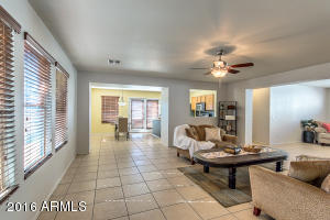 1062 S Seton St, Mesa, AZ 85206 photo 4