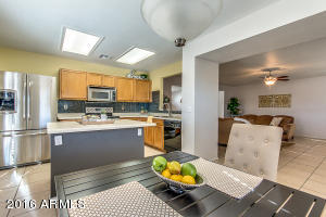 1062 S Seton St, Mesa, AZ 85206 photo 3