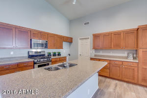 440 S Peppertree Dr, Gilbert, AZ 85296 photo 8