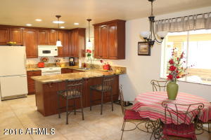 943 E Melody Dr, Gilbert, AZ 85234 photo 3