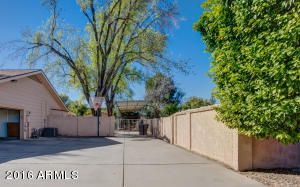1025 El Freda Rd, Tempe, AZ 85284 photo 4