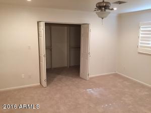 630 E Winter Dr, Phoenix, AZ 85020 photo 18