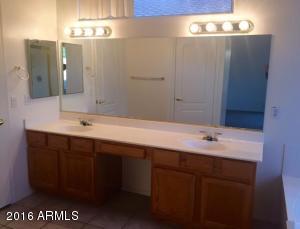 1246 E Captain Dreyfus Ave, Phoenix, AZ 85022 photo 8