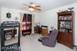 125 Echo Ln, Phoenix, AZ 85020 photo 14
