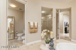 8 Biltmore Est #321, Phoenix, AZ 85016 photo 12