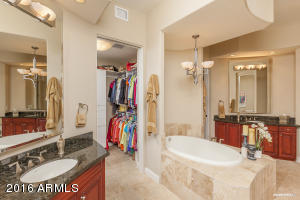 8 Biltmore Est #321, Phoenix, AZ 85016 photo 11
