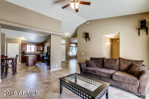 905 E Harwell Rd, Phoenix, AZ 85042 photo 3