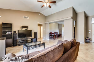 905 E Harwell Rd, Phoenix, AZ 85042 photo 4