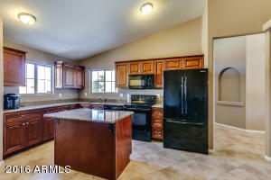 905 E Harwell Rd, Phoenix, AZ 85042 photo 9