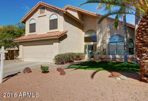 3704 E Summerhaven Dr, Phoenix, AZ 85044 photo 1