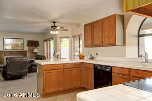 3704 E Summerhaven Dr, Phoenix, AZ 85044 photo 4