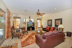675 E County Down Dr, Chandler, AZ 85249 photo 9
