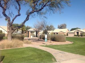 1523 E Black Diamond Dr, Gilbert, AZ 85296 photo 2