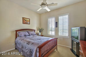 3542 E Robin Ln, Phoenix, AZ 85050 photo 19