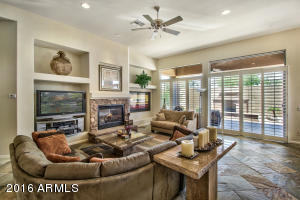 3542 E Robin Ln, Phoenix, AZ 85050 photo 11