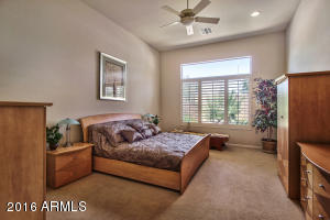 3542 E Robin Ln, Phoenix, AZ 85050 photo 12